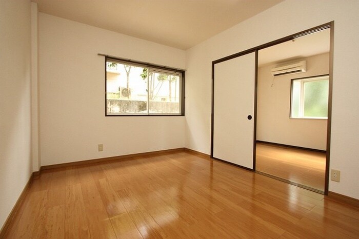 物件内観写真12　(居室)