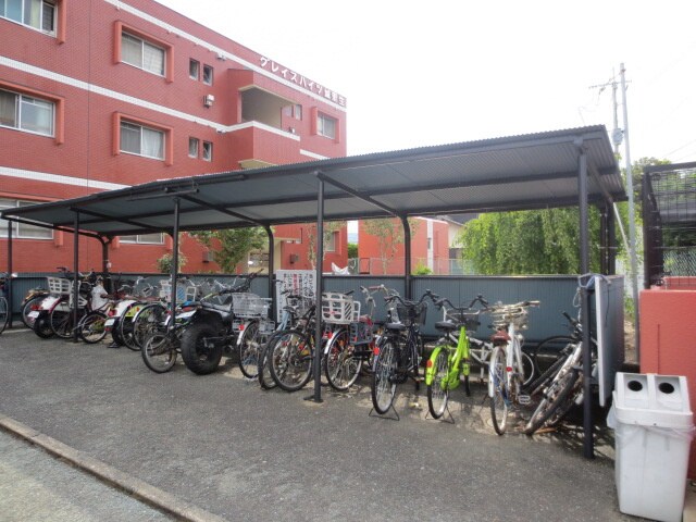 物件外観写真3　(駐輪場)