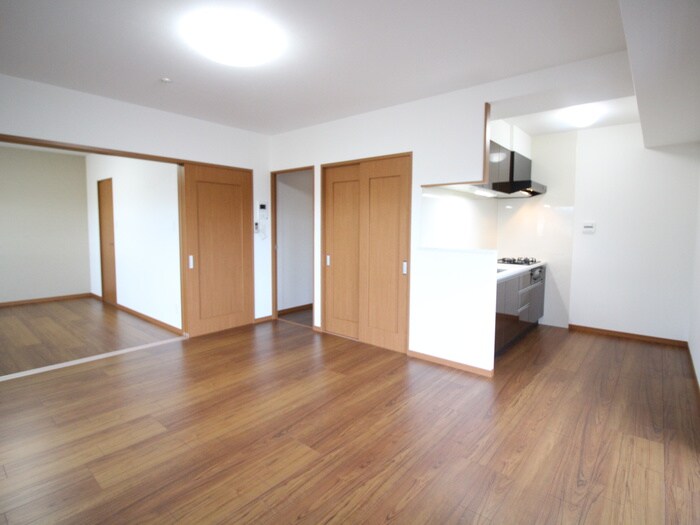 物件内観写真4　(居室)