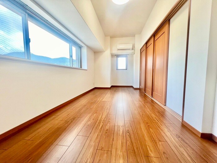 物件内観写真4　(居室)