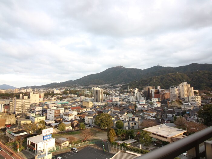 物件内観写真17　(室内からの展望)