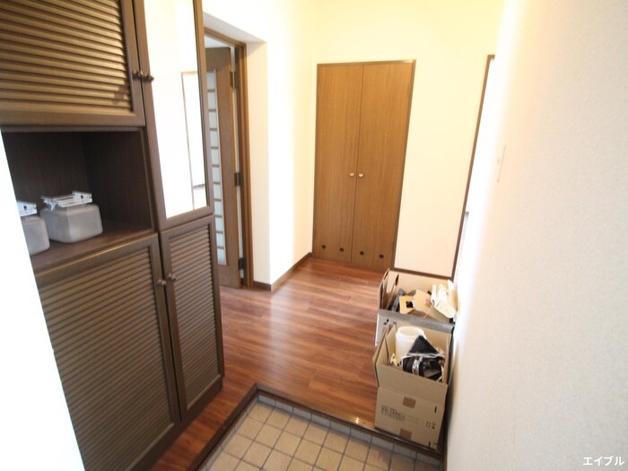 物件内観写真19　(廊下)