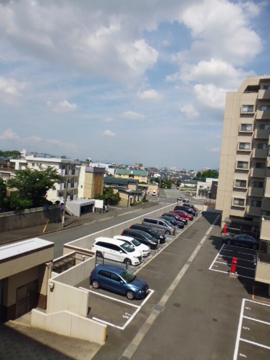 物件内観写真14　(室内からの展望)