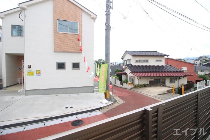 物件内観写真22　(室内からの展望)