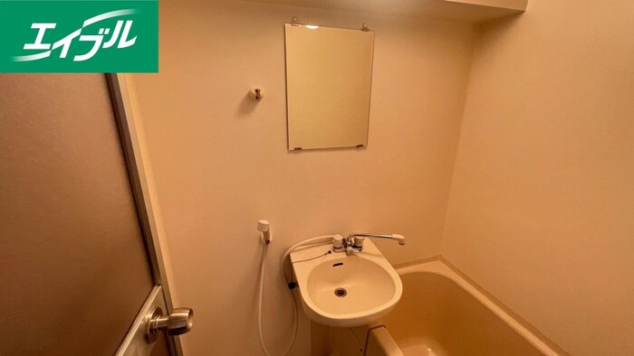 物件内観写真11　(洗面)