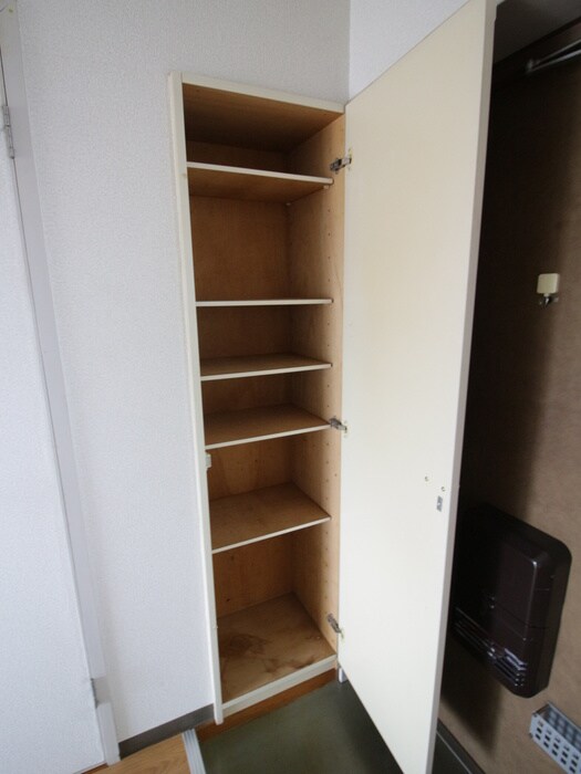 物件内観写真15　(収納)