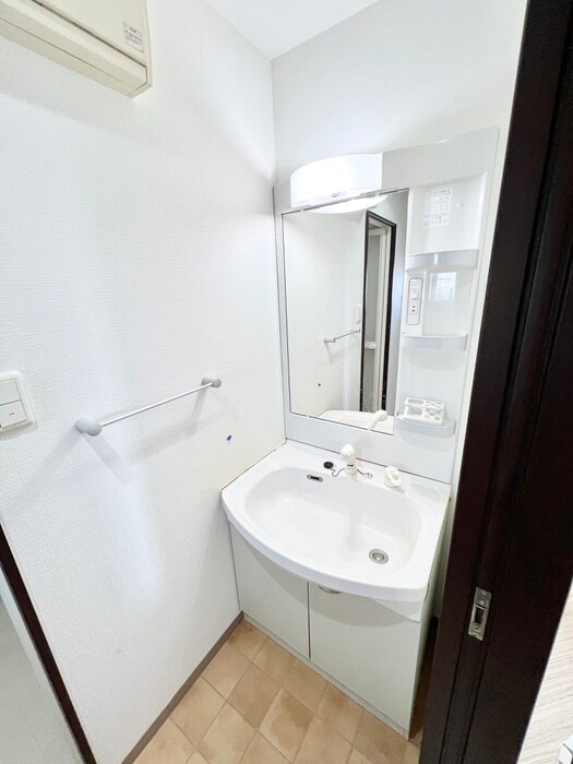 物件内観写真12　(洗面)