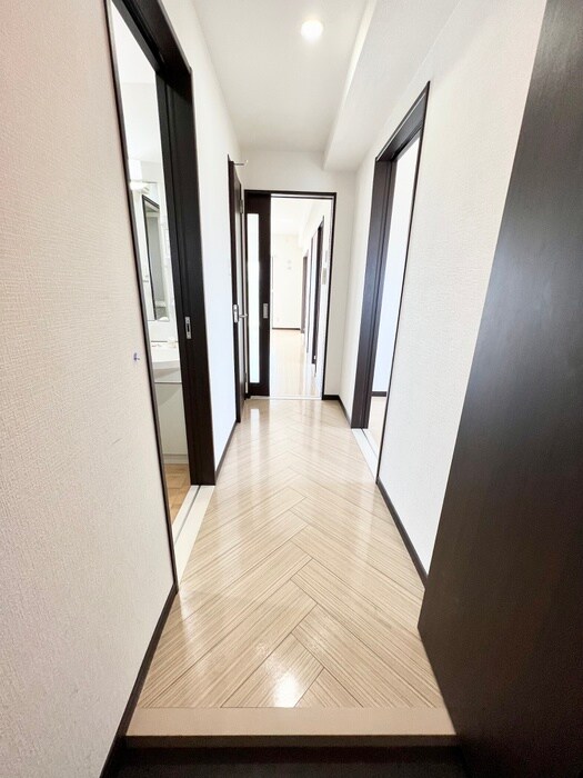物件内観写真14　(廊下)