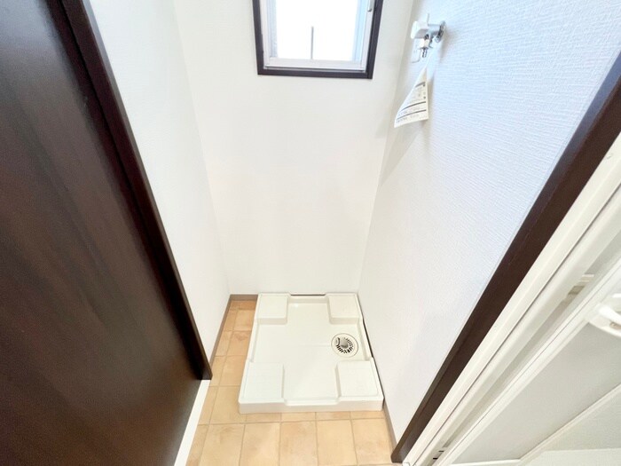 物件内観写真22　(洗濯機置場)