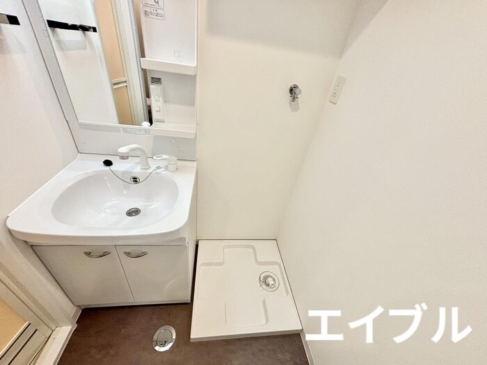 物件内観写真12　(洗濯機置場)