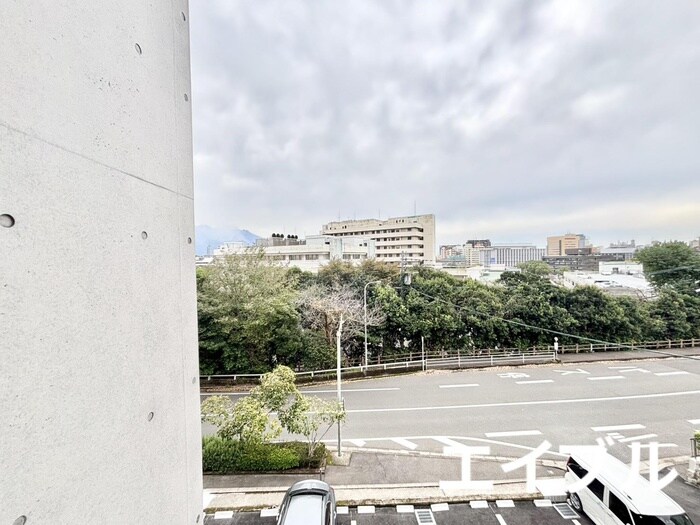 物件内観写真15　(室内からの展望)