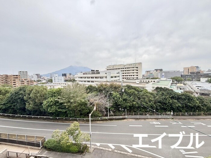 物件内観写真15　(室内からの展望)