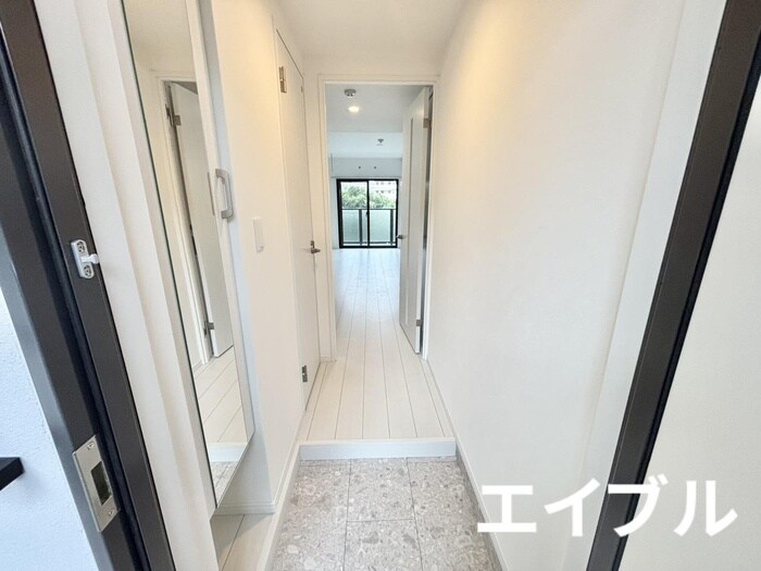 物件内観写真16　(玄関)