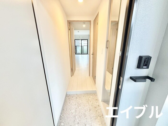 物件内観写真16　(玄関)