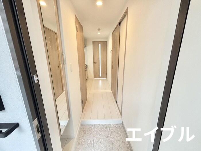 物件内観写真16　(玄関)