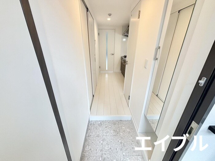 物件内観写真16　(玄関)