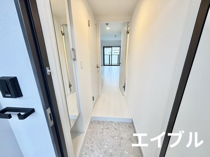 物件内観写真16　(玄関)