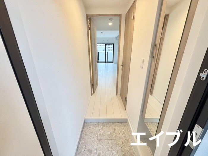 物件内観写真16　(玄関)