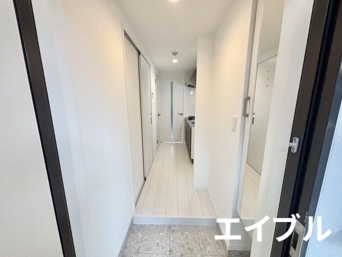 物件内観写真16　(玄関)