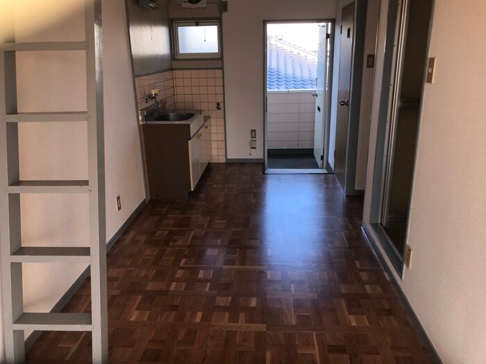 物件内観写真9　(玄関)