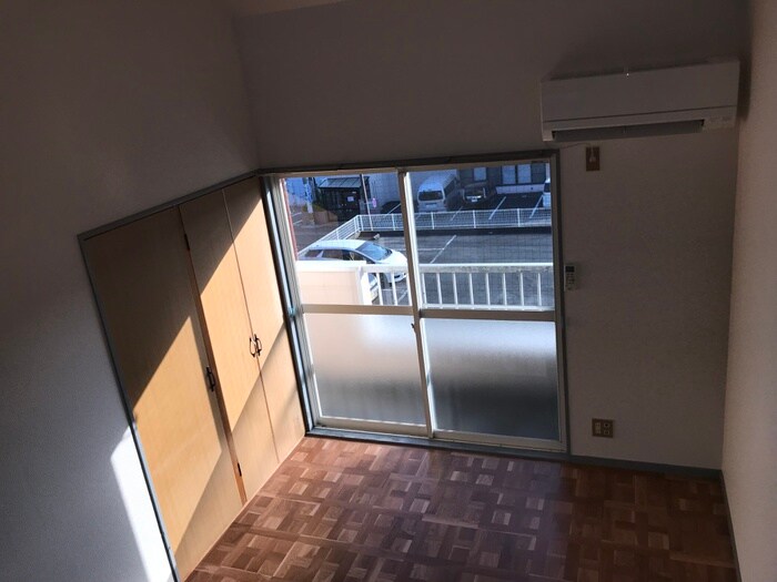 物件内観写真12　(居室)