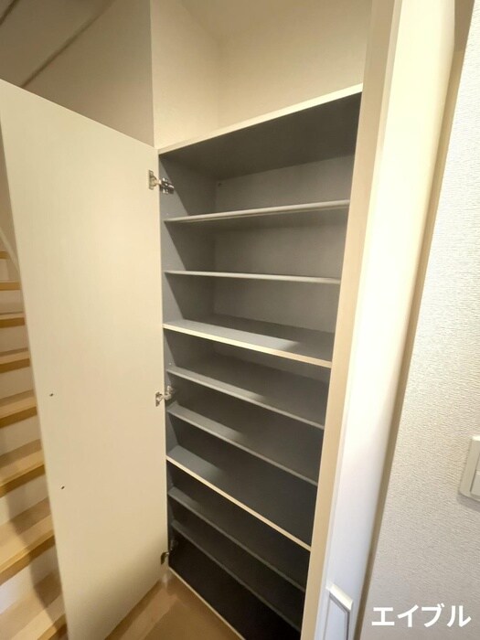 物件内観写真13　(靴箱)