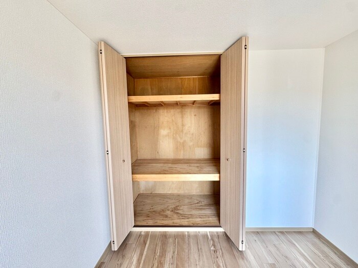 物件内観写真10　(収納)