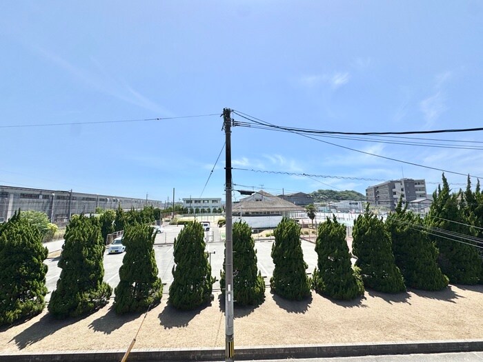 物件内観写真13　(室内からの展望)