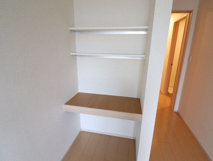 物件内観写真15　(収納)