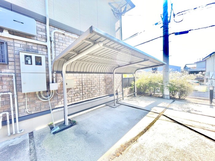 物件外観写真3　(駐輪場)