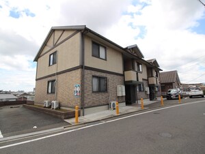 メゾン山内外観写真