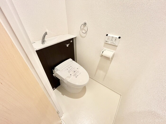 物件内観写真9　(トイレ)