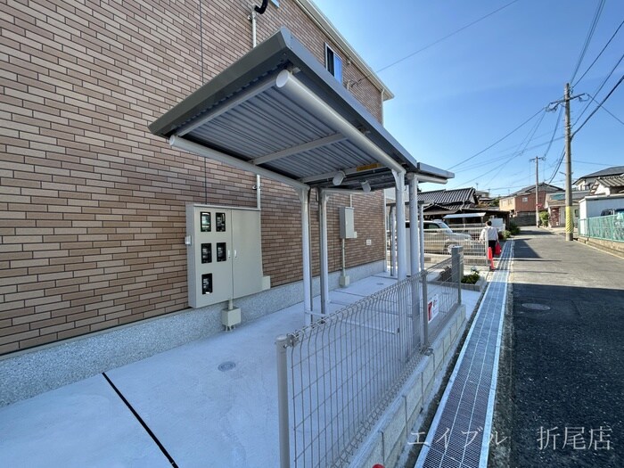 物件外観写真3　(駐輪場)