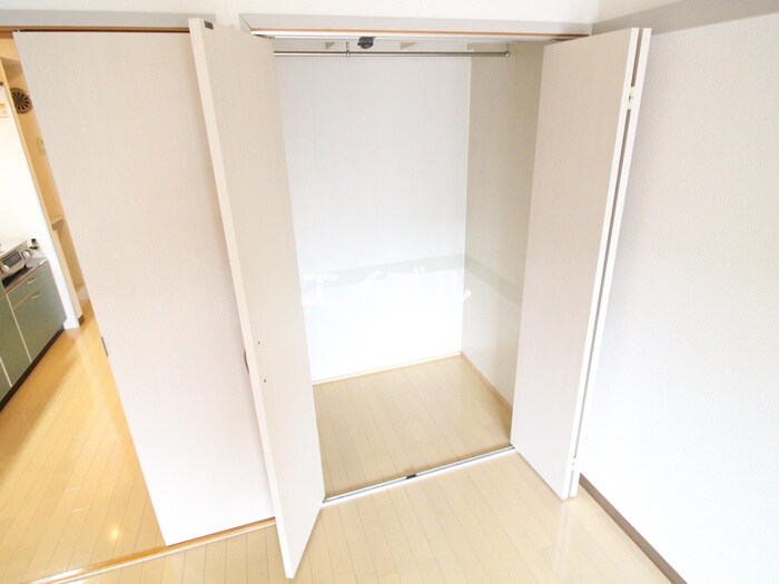 物件内観写真13　(収納)