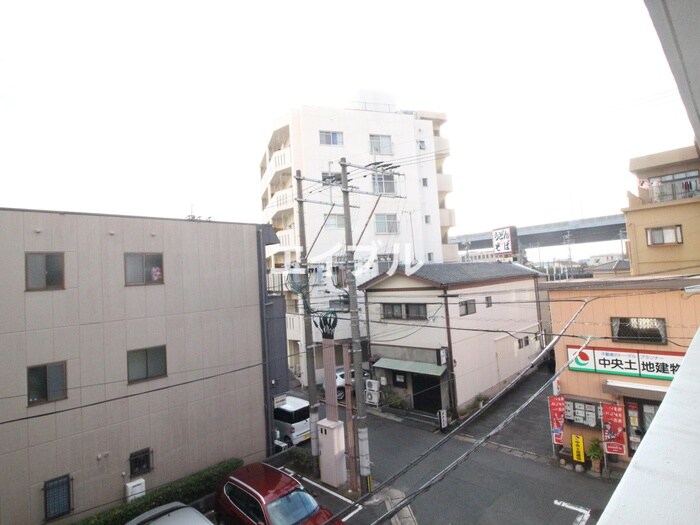 物件内観写真15　(室内からの展望)