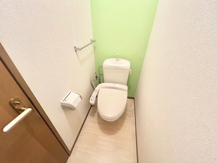 物件内観写真9　(トイレ)