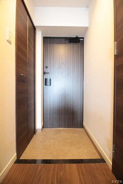 物件内観写真17　(玄関)