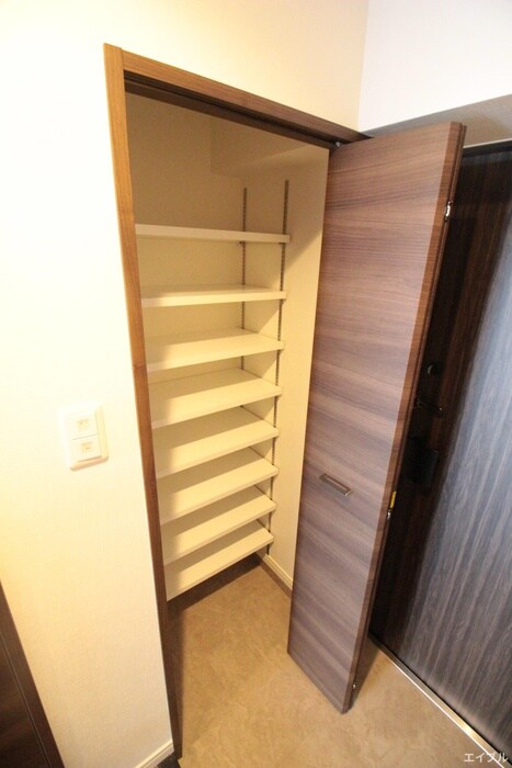 物件内観写真18　(靴箱)