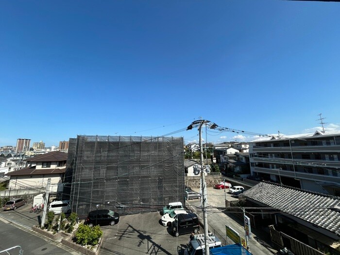 物件内観写真22　(室内からの展望)