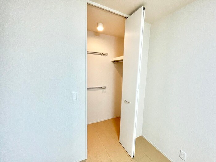 物件内観写真10　(収納)