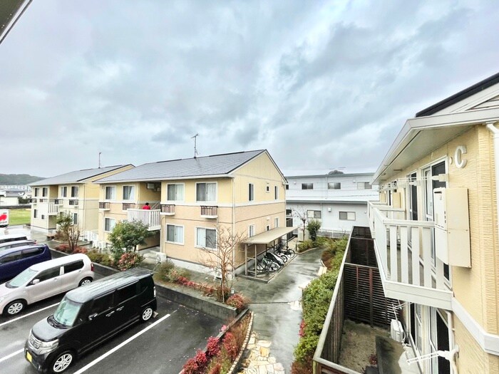 物件内観写真12　(室内からの展望)