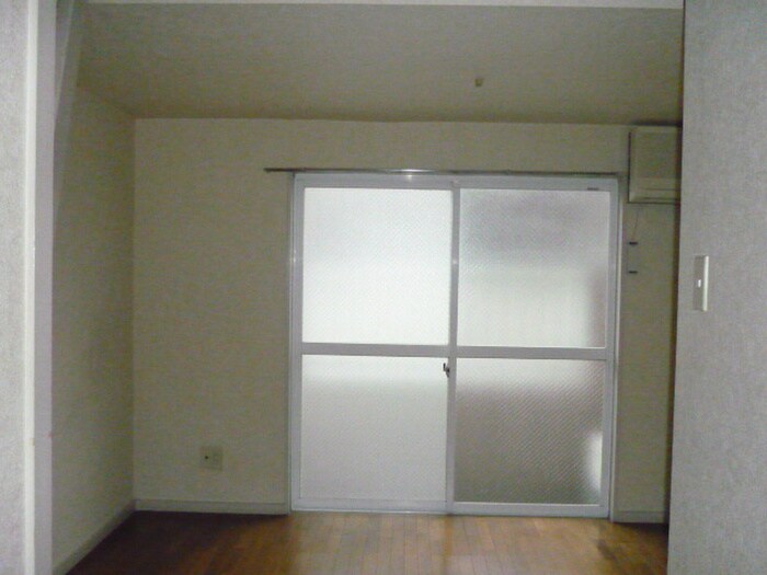 物件内観写真5　(居室)