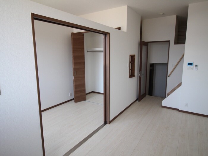 物件内観写真5　(居室)