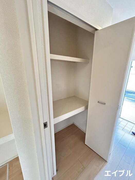 物件内観写真18　(収納)