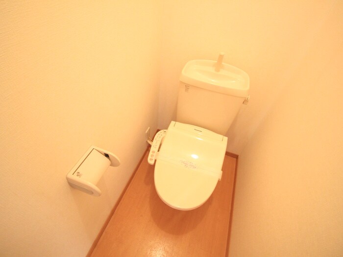 物件内観写真8　(トイレ)