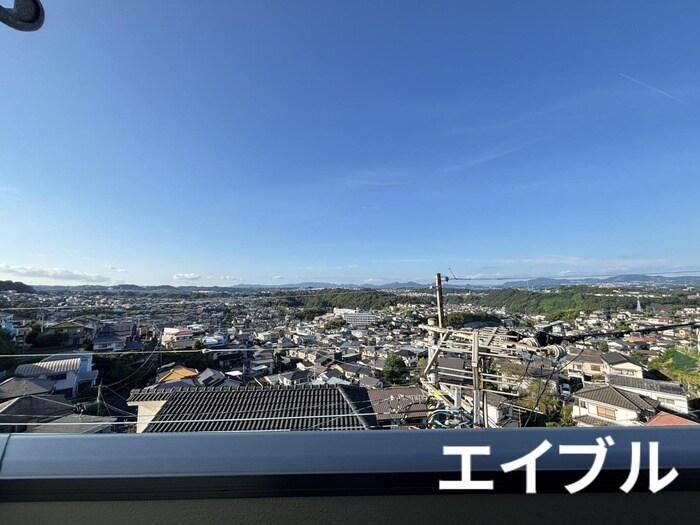 物件内観写真15　(室内からの展望)