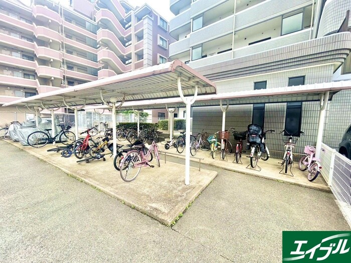 物件外観写真6　(駐輪場)