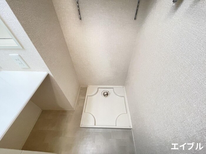 物件内観写真18　(洗濯機置場)