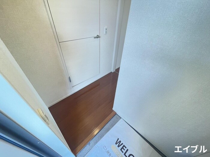 物件内観写真18　(玄関)