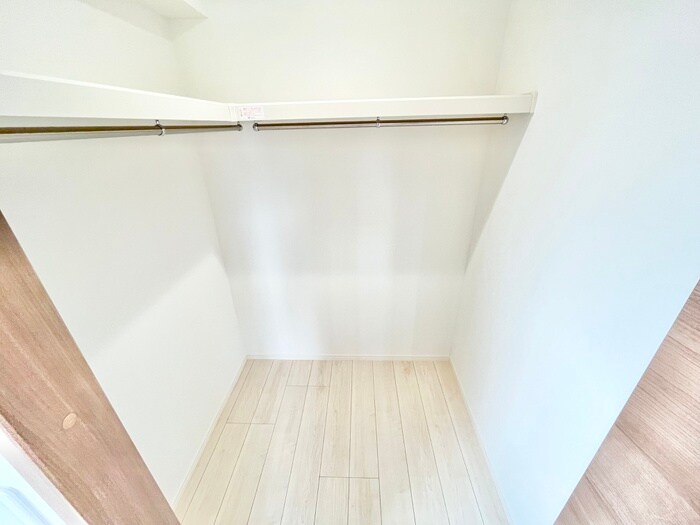 物件内観写真12　(収納)
